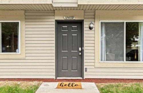 Roseville Apartamento | Spacious 1BR [End Unit] in the Heart of Roseville