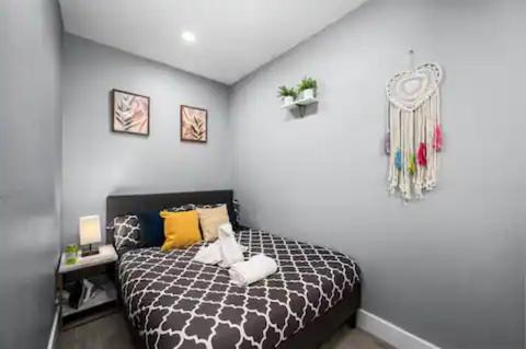 Houston Apartamento | Spacious 1BR Galleria Apt with Pool & Free Park