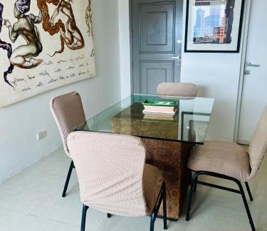 Wack-Wack Greenhills Apartamento | Spacious 1BR steps to Megamall Ortigas City View