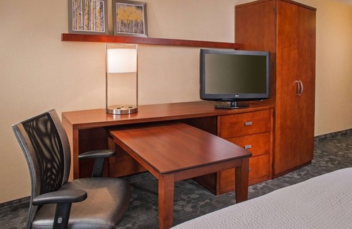 University Place Hotel | Spacious 1BR Unit Near Pavilion | Pet-Friendly, Pool, Fitness Center