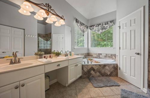 Alpharetta Casa | Spacious 1BR with Community Pool Alpharetta Home
