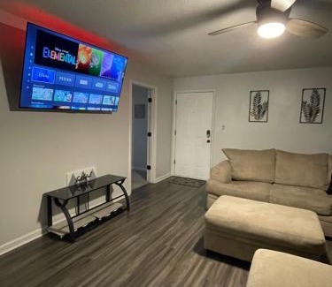 Lexington Apartamento | Spacious 1king bd/2queen bd/* 1 mile from I-85