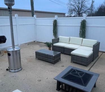 Lexington Apartamento | Spacious 1king bd/2queen bd/* 1 mile from I-85