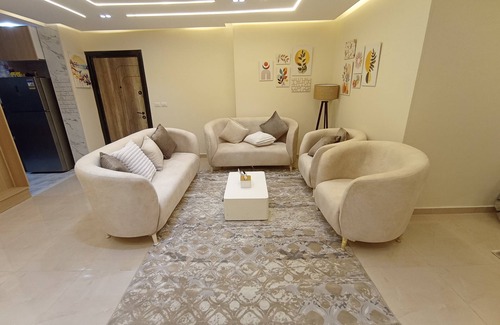 Al-Khalifa Apartamento | Spacious 2-Bedroom Apartment with 2 Living Rooms & 2 Bathrooms – Mokattam, Cairo