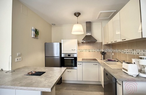 Lamalou-les-Bains Apartamento | Apartamento con Dos Suites en el Corazón de Lamalou-les-Bains, Cerca de Termas y Wifi