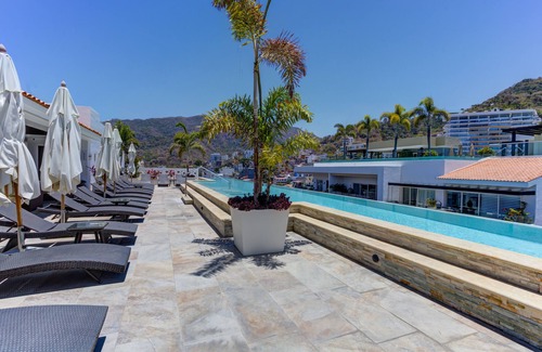 Puerto Vallarta Apartamento | Spacious 2 bed 2 bath Romantic Zone Condo w/ Pool