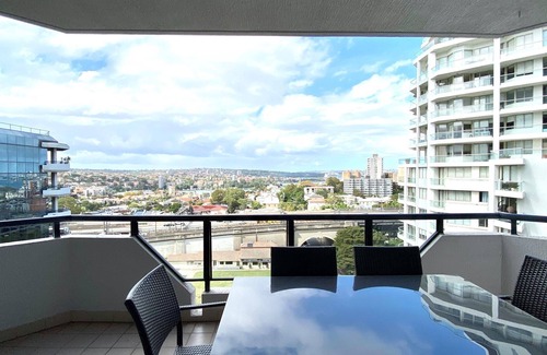 Sydney Apartamento | Spacious 2-Bedroom Apartment, 900m Stroll to Harbour Bridge