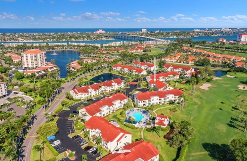 Palma del Mar Condominio | Spacious 2 bedroom 2 bathroom condo with pool