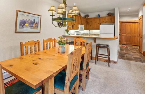 Keystone Casa | Spacious 2-bedroom 2.5 Bath Townhome Walking Distance to World Class Skiing!