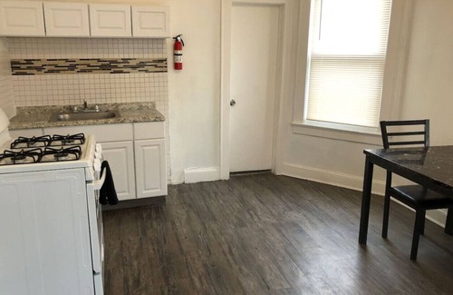 Paterson Apartamento | Spacious 2 bedroom apartment with 1 bathroom and private street entrance