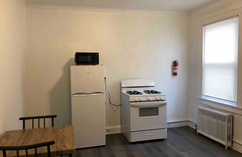 Paterson Apartamento | Spacious 2 bedroom apartment with 1 bathroom and private street entrance