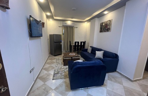 Village Road Apartamento | Spacious 2-Bedroom Apartment