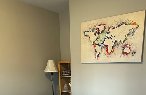Sylvan Lake Apartamento | Spacious 2 bedroom basement suite with outdoor patio