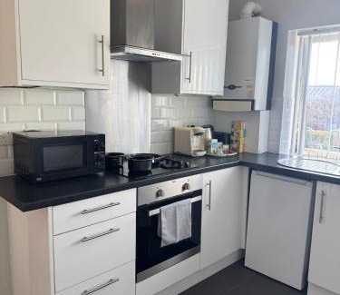 Newcastle-upon-Tyne Apartamento | Spacious 2 bedroom flat in Newcastle w Free parking