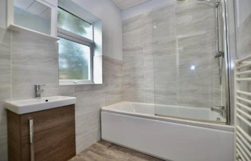 Newcastle-upon-Tyne Apartamento | Spacious 2 bedroom flat in Newcastle w Free parking
