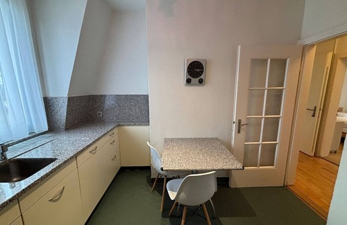 District 2 Apartamento | Spacious 2-bedroom near lake