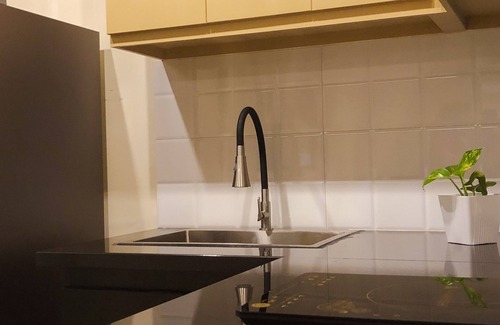 Santol Condominio | Spacious 2-Bedroom Condo in QC (Near Restaurants & Shopping Mall!)