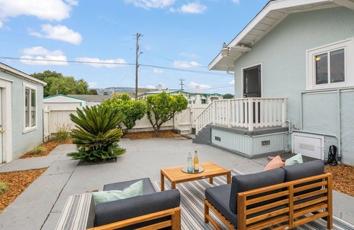 Oakland Casa | Spacious 2 Bedroom Retreat