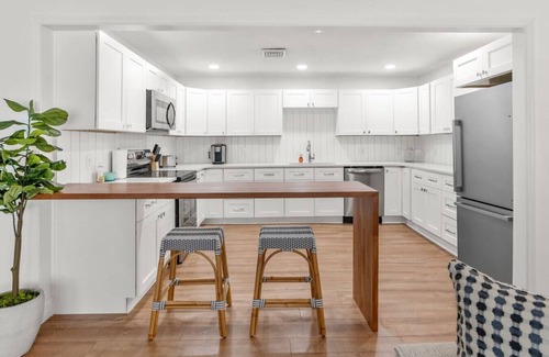 Myrtle Beach Casa | Spacious 2 bedroom just a 2 min walk to the beach!