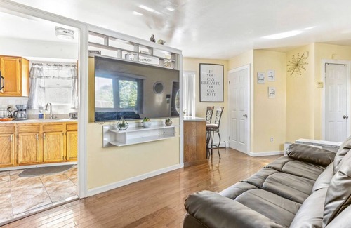 South Jamaica Apartamento | Spacious 2 Bedroom