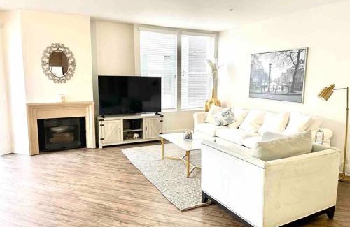 Marina del Rey Apartamento | Spacious 2 Bedroom Venice Beach Villa