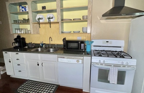Highland Historic District Apartamento | Spacious | 2 Bedrooms | Duplex