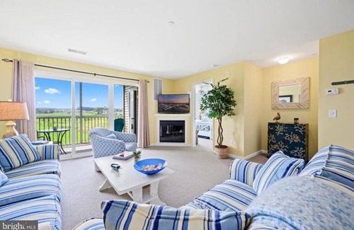 Ocean View Condominio | Spacious 2 BR/2 Bath Condo w pool, golf near Bethany Beach