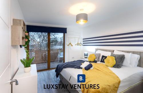 Bushey Apartamento | Spacious 2 BR Apartment - 2 Minutes to Station - 10 Minutes to Harry Potter Studios - 30 Minutes to London Euston - Ideal for Families & Business - Free Parking
