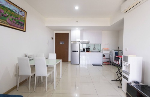 Tangerang Apartamento | Spacious 2 BR Apt Near SMS Mall – 10 Min Walk