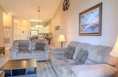 Carolina Forest Condominio | Spacious 2 BR Condo-Golf Course Views! River Oaks 65-M