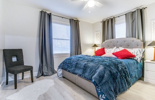 Pasadena Casa | Spacious 2 BR Fully Equipped Near Downtown/Galveston
