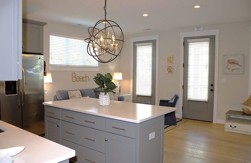 Northeast Virginia Beach Casa | Hermosa y espaciosa casa adosada cerca del mar (410B)