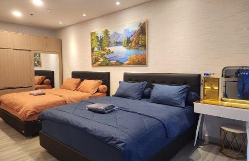 Medan Apartamento | Spacious 2 King Bed Family Room 56 Sqm PODOMORO APARTMENT Tower Liberty 21st Floor with Mall Direct Access