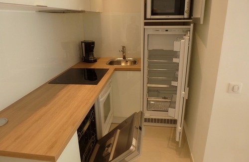 Cannes City Centre Apartamento | Amplias 2 habitaciones - Carré d'Or - Terraza Sur a 150 metros de la Croisette