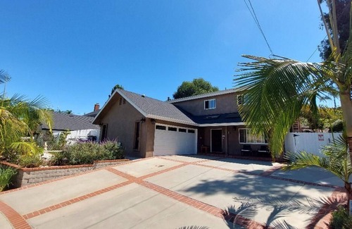 Rancho Palos Verdes Casa | Spacious 2 bedroom 2 bath home with pool and Jacuzzi