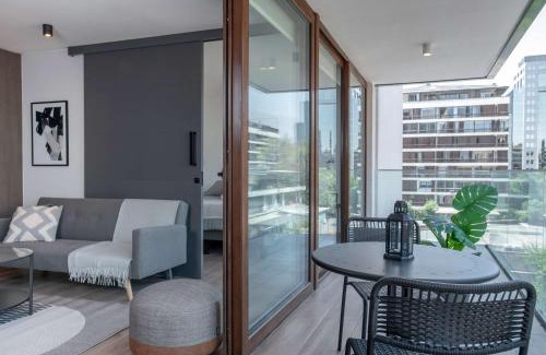 El Golf Apartamento | Spacious 2B apartment steps from Escuela Militar
