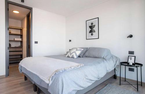 El Golf Apartamento | Spacious 2B apartment steps from Escuela Militar