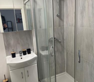 Kensal Green Apartamento | Spacious 2B Apt Zone 2 sleeps 4 F5