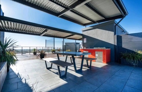 Adelaide Central Business District Apartamento | Spacious 2bed Apt With Netflix+wifi +pool+bbq+