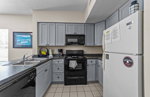 Red Hill Condominio | Spacious 2BR/2BA Golf Villa that sleeps 8 at Famous Legends Golf Course