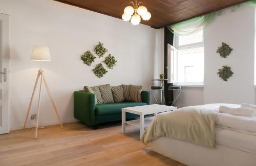 Wieden Apartamento | Spacious 2BR Apt Perfect for Longstays