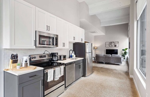 Downtown Cincinnati Apartamento | Spacious 2BR CozySuites | OTR Downtown #13
