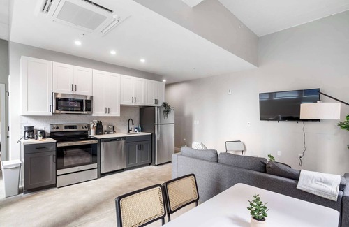 Downtown Cincinnati Apartamento | Spacious 2BR CozySuites | OTR Downtown #14