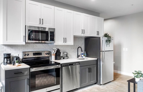 Downtown Cincinnati Apartamento | Spacious 2BR CozySuites | OTR Downtown #14