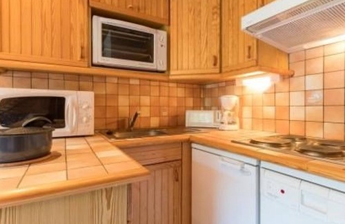 La Salle-les-Alpes Apartamento | Dúplex acogedor para 6 en Villeneuve, cerca de pistas, balcón soleado y garaje