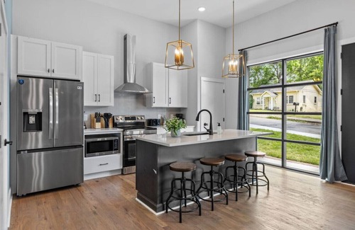 Talbot's Corner Apartamento | Spacious 2BR for Families | Close to Honky Tonks!