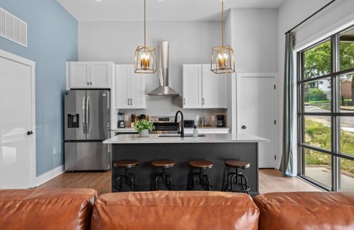 Talbot's Corner Apartamento | Spacious 2BR for Families | Close to Honky Tonks!