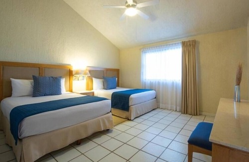 Campo de Golf Fonatur Hotel | Spacious 2BR Condo with Outdoor Pool