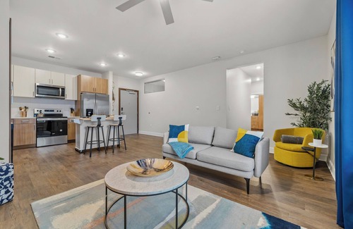 Eighth Avenue Apartamento | Spacious 2BR N Gulch – Walk to Broadway & Rooftops