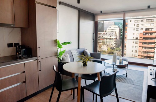 El Golf Apartamento | Amplio 2D en Las Condes: La Comodidad te espera